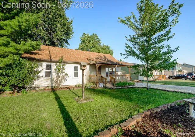 3rd image of 26247 Weigel Rd, New Boston, MI 48164 | MLS# 20261061348