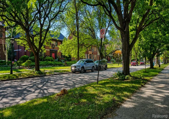 32nd image of 1006 Parker St, Detroit, MI 48214 | MLS# 20261061354