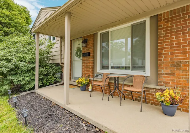 Photo 2 of Single family home for sale at 31516 Saint Margaret St, Saint Clair Shores, MI 48082 | MLS# 20261061364 | Listing updated on 2026-09-04