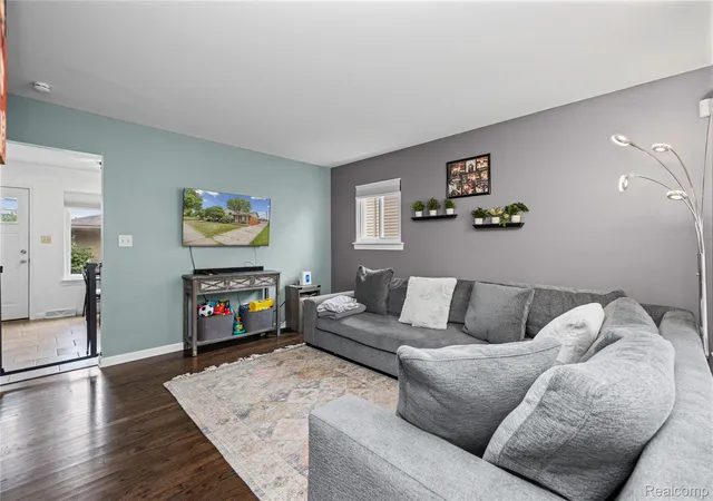 Photo 3 of Single family home for sale at 31516 Saint Margaret St, Saint Clair Shores, MI 48082 | MLS# 20261061364 | Listing updated on 2026-09-04