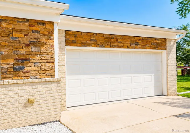 4th image of 25101 Masch Ave, Warren, MI 48091 | MLS# 20261061366