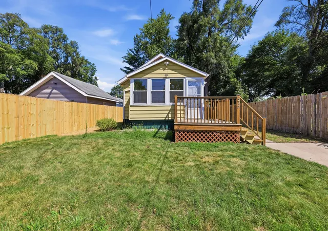 1st image of 223 Quigley Blvd Sw, Grand Rapids, MI 49507 | MLS# 65026040520