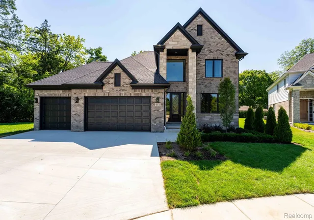 2nd image of 913 Kimberly Ct, Troy, MI 48098 | MLS# 20261061369