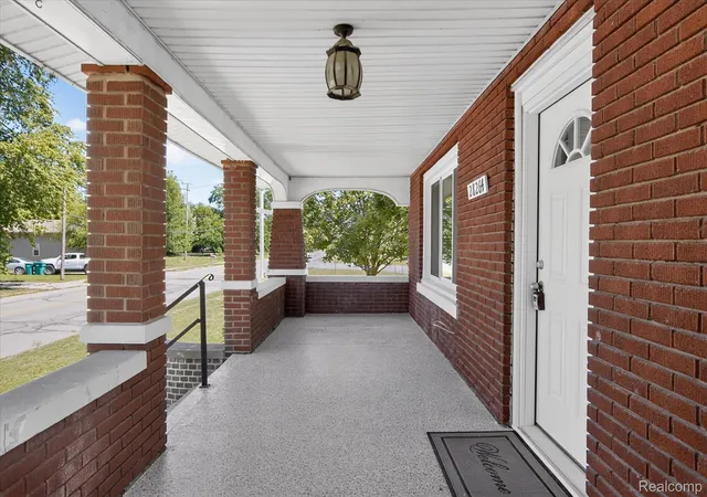 Photo 4 of Single family home for sale at 28264 Waltz Rd, New Boston, MI 48164 | MLS# 20261061374 | Listing updated on 2026-09-12