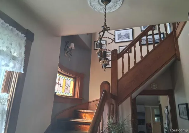Photo 4 of Single family home for sale at 325 E Hewitt Ave, Marquette, MI 49855 | MLS# 20261061376 | Listing updated on 2026-08-22