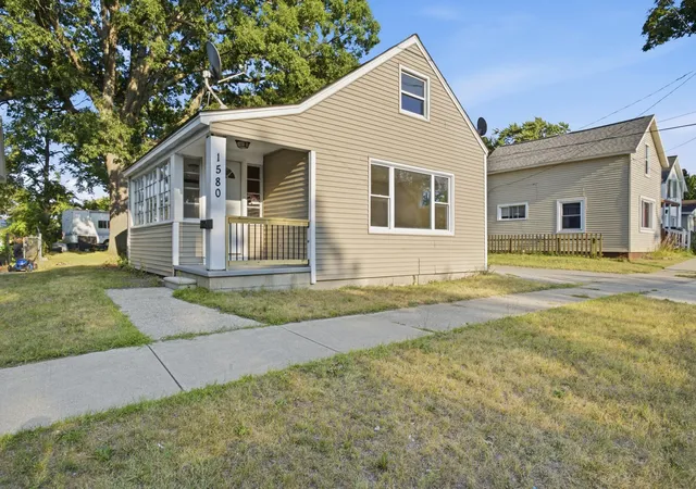 Photo 1 of Single family home for sale at 1580 Beidler St, Muskegon, MI 49441 | MLS# 71026040528 | Listing updated on 2026-09-04