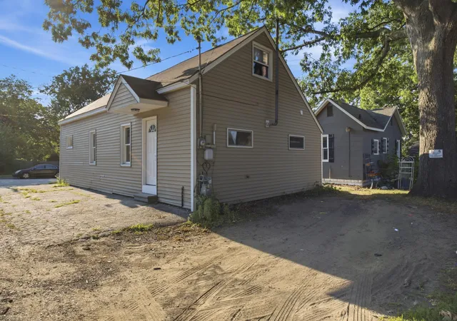 Photo 4 of Single family home for sale at 1580 Beidler St, Muskegon, MI 49441 | MLS# 71026040528 | Listing updated on 2026-09-04