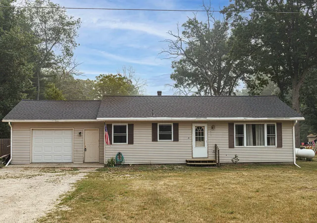 2nd image of 11572 N Bingham Ave, Bitely, MI 49309 | MLS# 65026040535