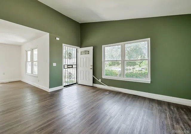 Photo 2 of Single family home for sale at 572 Tennessee St, Detroit, MI 48215 | MLS# 20261061385 | Listing updated on 2026-08-07