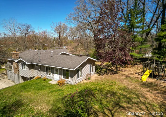 5th image of 12088 N Lake St, Bitely, MI 49309 | MLS# 71026040540