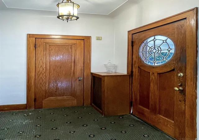 Photo 3 of Single family home for sale at 891 Washington Rd, Grosse Pointe, MI 48230 | MLS# 58050217392 | Listing updated on 2026-09-14