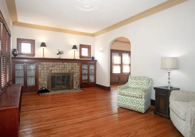 Photo 3 of Single family home for sale at 891 Washington Rd, Grosse Pointe, MI 48230 | MLS# 58050217392 | Listing updated on 2026-09-14