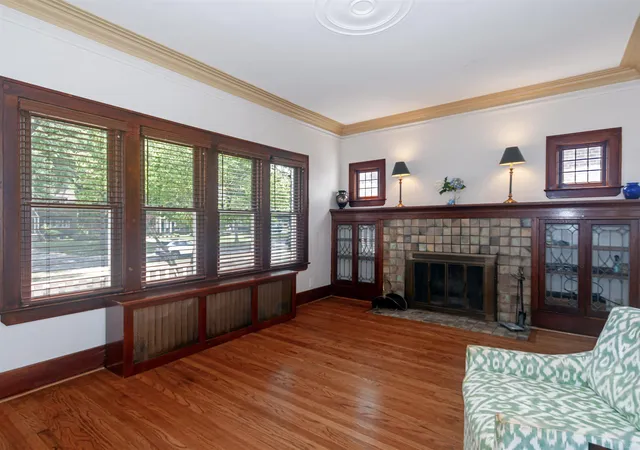 Photo 4 of Single family home for sale at 891 Washington Rd, Grosse Pointe, MI 48230 | MLS# 58050217392 | Listing updated on 2026-09-14