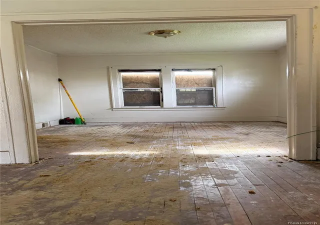 Photo 3 of Single family home for sale at 11149 Northlawn St, Detroit, MI 48204 | MLS# 20261061389 | Listing updated on 2026-08-22
