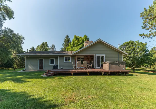 Photo 3 of Single family home for sale at 4950 Westwind Dr, Dexter, MI 48130 | MLS# 81026040543 | Listing updated on 2026-08-21
