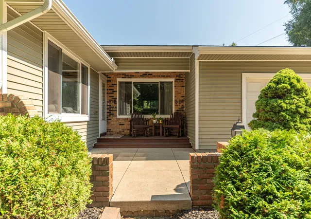 Photo 3 of Single family home for sale at 4950 Westwind Dr, Dexter, MI 48130 | MLS# 81026040543 | Listing updated on 2026-08-21