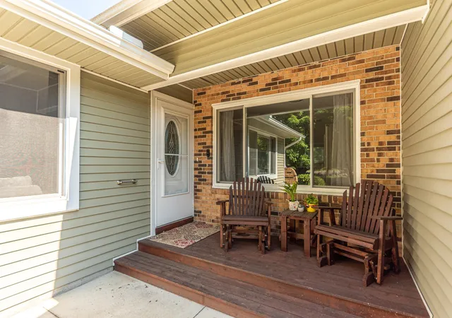 Photo 4 of Single family home for sale at 4950 Westwind Dr, Dexter, MI 48130 | MLS# 81026040543 | Listing updated on 2026-08-21