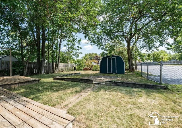Photo 4 of Single family home for sale at 435 Toledo St, Dundee, MI 48131 | MLS# 57050217395 | Listing updated on 2026-09-07