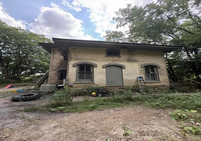 4th image of 912 W Main St, Ionia, MI 48846 | MLS# 65026040556