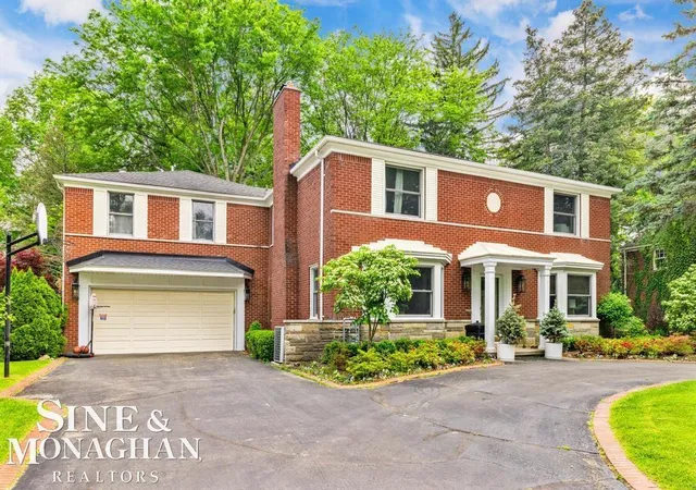 1st image of 565 Lochmoor Blvd, Grosse Pointe Woods, MI 48236 | MLS# 58050217403