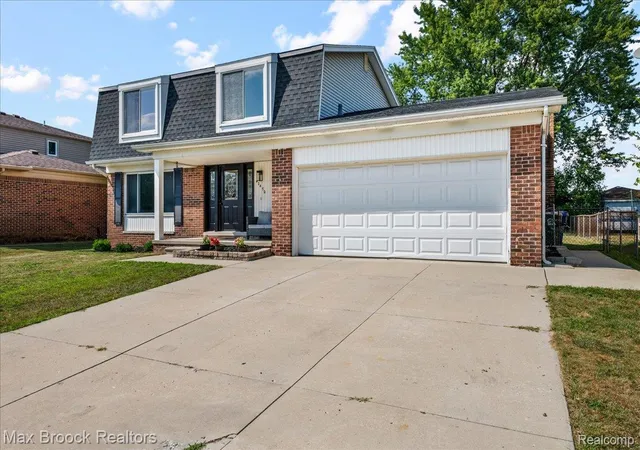 Photo 1 of Sale Pending at 42470 Bishop Rd, Canton, MI 48188 | MLS# 20261061394 | Listing updated on 2026-08-20