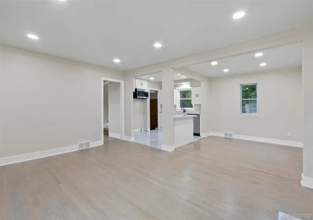 5th image of 18614 Griggs St, Detroit, MI 48221 | MLS# 20261061404
