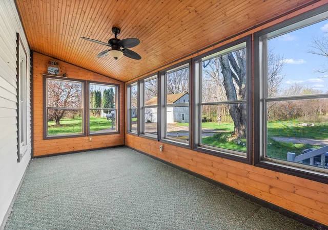 3rd image of 58380 County Road 365 N, Lawrence, MI 49064 | MLS# 66026040567