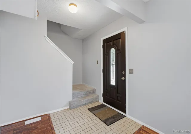 Photo 1 of Sale Pending at 968 Parallel St, Fenton, MI 48430 | MLS# 20261061408 | Listing updated on 2026-08-23