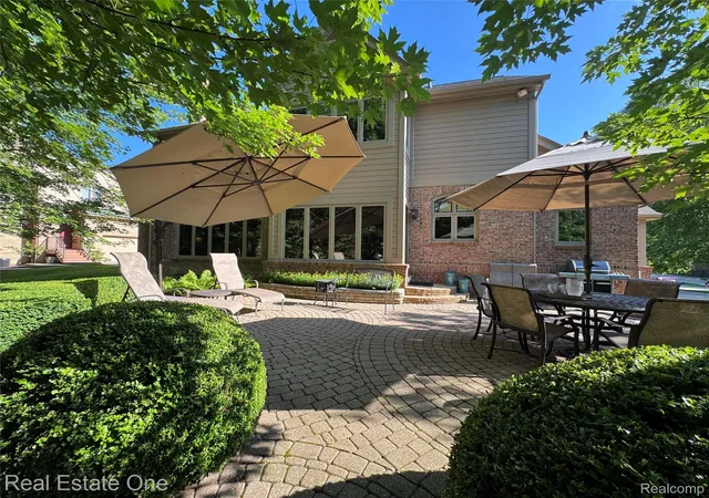 38th image of 1793 Skyline Dr, Rochester Hills, MI 48306 | MLS# 20261061411