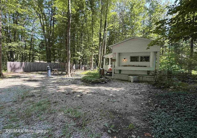Photo 3 of Single family home for sale at 8496 Birchbark Dr, Mancelona, MI 49659 | MLS# 61050217408 | Listing updated on 2026-08-25