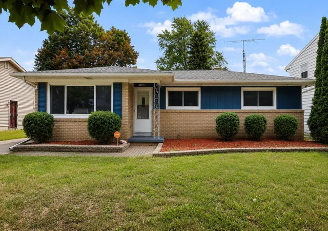 1st image of 3815 Walton Dr, Lansing City Ingham, MI 48910 | MLS# 81026040572