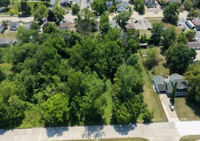 6th image of 8120 Macomb St, Grosse Ile, MI 48138 | MLS# 20261061451