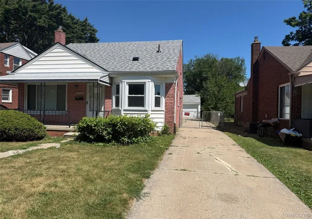 2nd image of 16767 Lincoln Ave, Eastpointe, MI 48021 | MLS# 20261061454