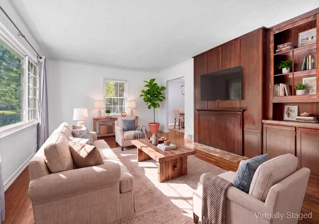3rd image of 1028 Ferndale Ave, Kalamazoo, MI 49001 | MLS# 66026040596