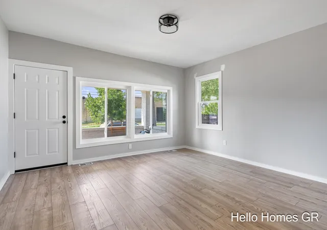 Photo 4 of Multi family home for sale at 39 Fair St SE, Grand Rapids, MI 49507 | MLS# 65026040594 | Listing updated on 2026-08-05