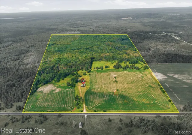 2nd image of 2643 N Gulliver Rd, Gulliver, MI 49840 | MLS# 20261061470