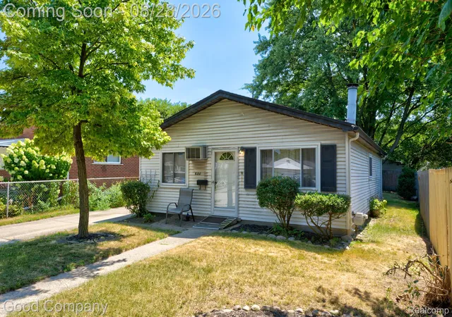 Photo 1 of Single family home for sale at 680 E Annabelle Ave, Hazel Park City Oakland, MI 48030 | MLS# 20261061471 | Listing updated on 2026-08-31