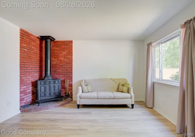 Photo 4 of Single family home for sale at 680 E Annabelle Ave, Hazel Park City Oakland, MI 48030 | MLS# 20261061471 | Listing updated on 2026-08-31