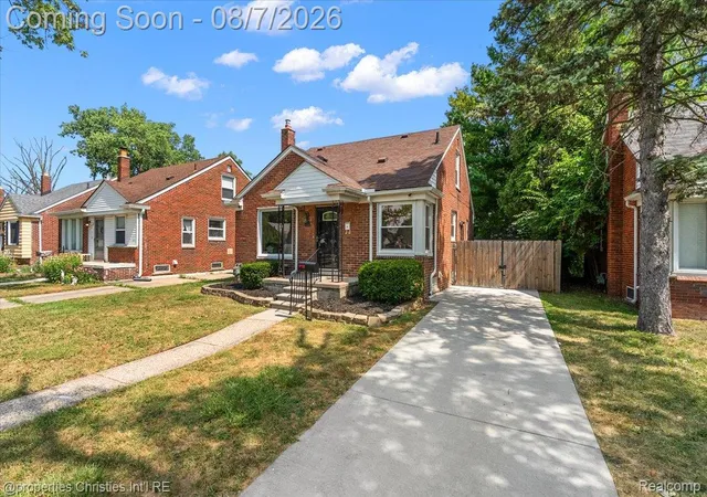 3rd image of 21711 Bournemouth St, Harper Woods, MI 48225 | MLS# 20261061473