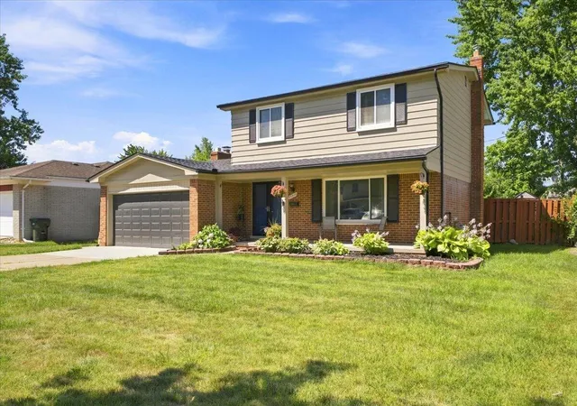 3rd image of 33929 Timmy Dr, Sterling Heights, MI 48310 | MLS# 81026040608
