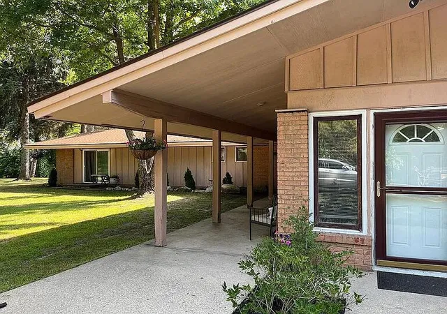 Photo 1 of Sale Pending at 3283 W Kinney Rd, Ludington, MI 49431 | MLS# 65026040610 | Listing updated on 2026-08-27