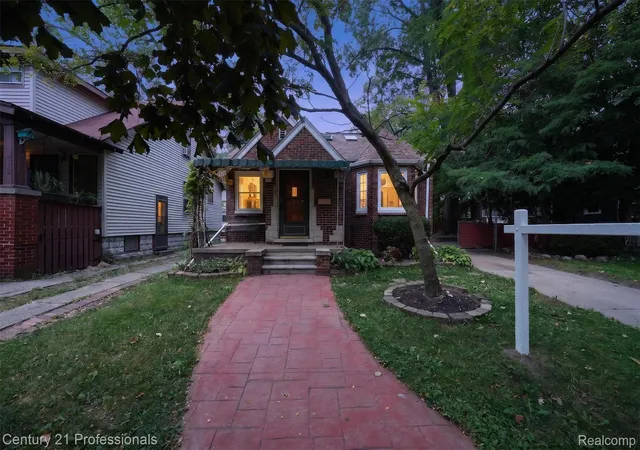Photo 1 of Sale Pending at 310 W Chesterfield St, Ferndale, MI 48220 | MLS# 20261061488 | Listing updated on 2026-08-30