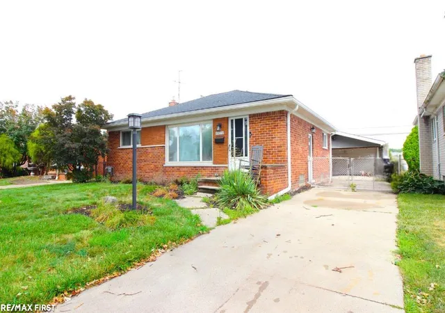 2nd image of 24914 Raven Ave, Eastpointe, MI 48021 | MLS# 58050217429