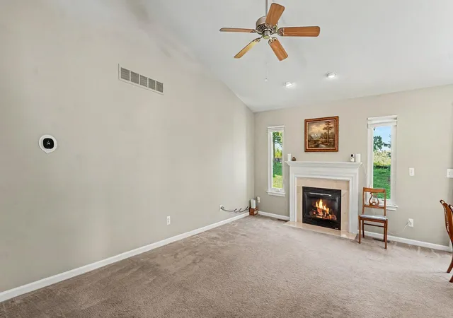 Listing Photo 4 - Condo for sale in building located at 637 Bristol Dr, Chelsea, MI 48118