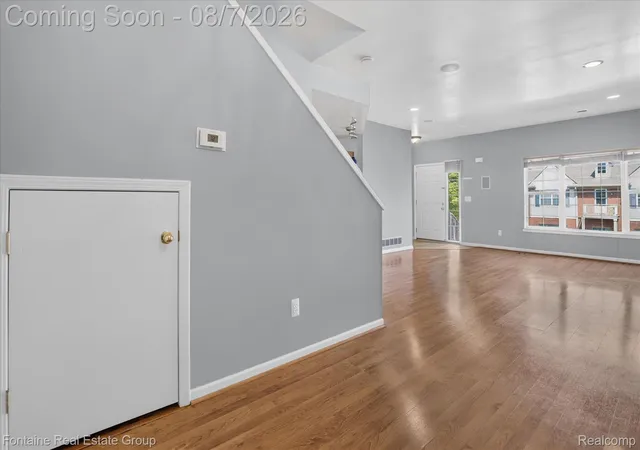 Listing Photo 4 - Condo for sale in building located at 3046 Cloverly Ln, Ann Arbor, MI 48108