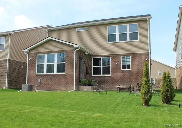 5th image of 860 Backshore Dr, Canton, MI 48187 | MLS# 20261061511