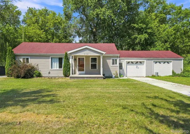 5th image of 5161 Parker Rd, Fort Gratiot, MI 48059 | MLS# 20261061513