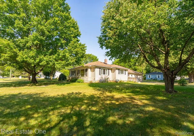 Photo 1 of Sale Pending at 6710 Princess Ln, Clarkston, MI 48346 | MLS# 20261061514 | Listing updated on 2026-08-18