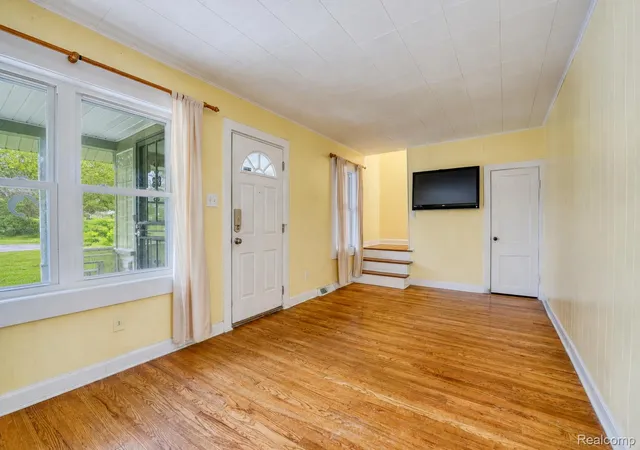 Photo 3 of Single family home for sale at 15852 Lola Dr, Redford, MI 48239 | MLS# 20261061516 | Listing updated on 2026-09-01