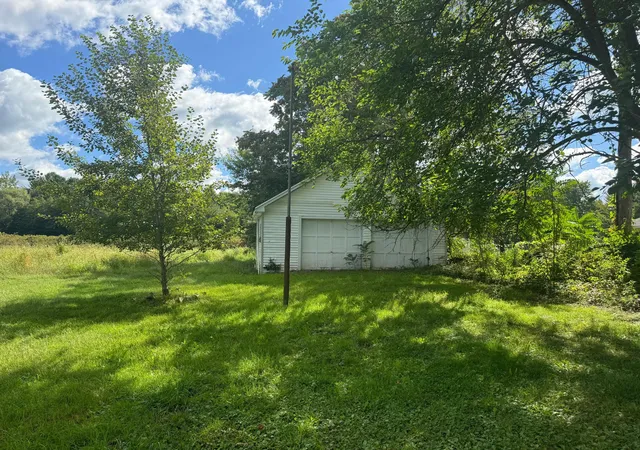 2nd image of 1250 Greenhouse Rd, Bangor, MI 49013 | MLS# 71026040642
